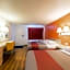 Travelodge by Wyndham Essington / Philadelphia Airport