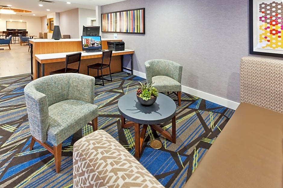 Holiday Inn Express Hotel & Suites Rome-East By IHG