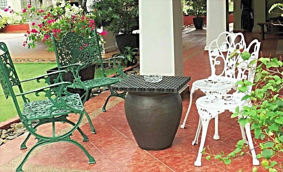 CasaPelindung Guesthouse