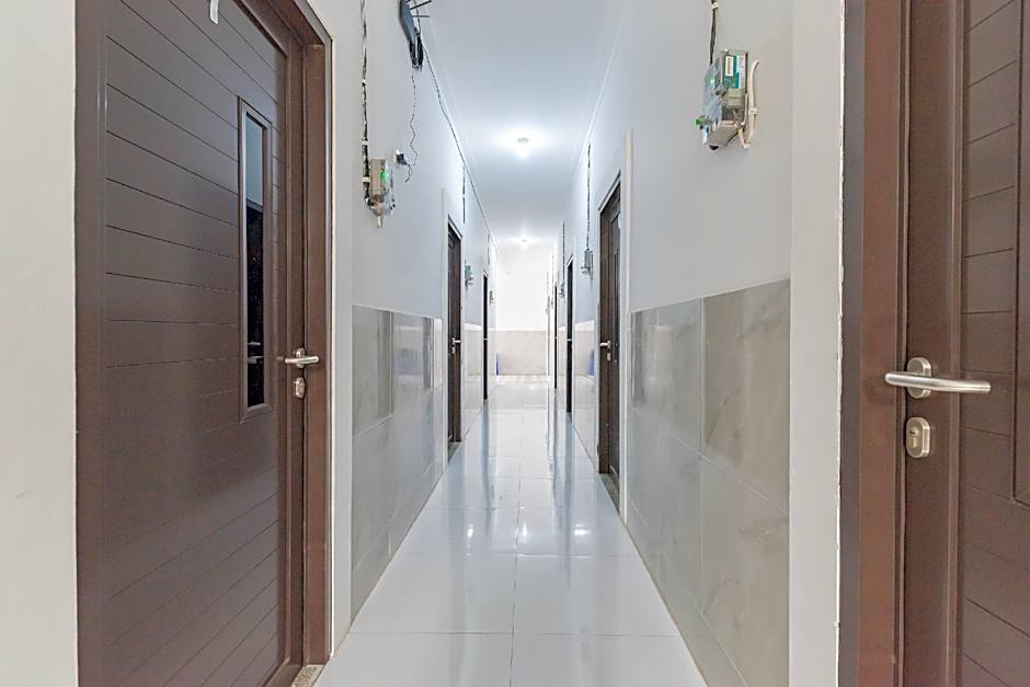 RedDoorz @ Kedawung Aurel Cirebon