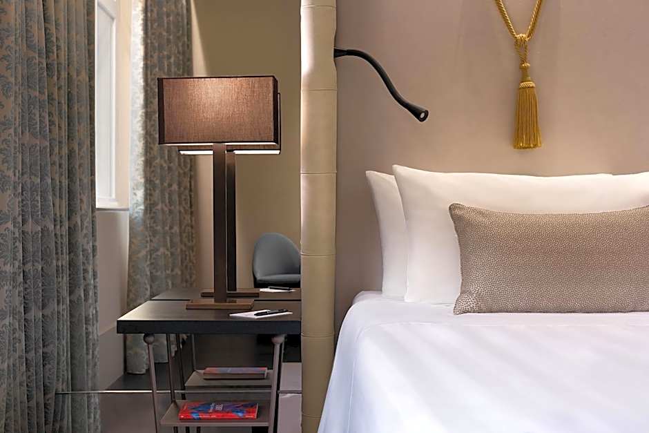 Photo 1 of 2 of Junior 1 King Bed Suite, View