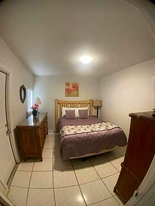 Private Two-Bedroom 5 -Directly across from Beach