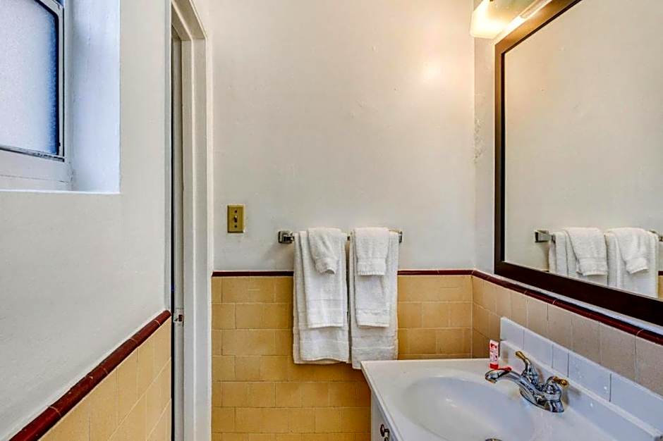 OYO Gateway Motel Las Vegas North Strip/Fremont St. Area