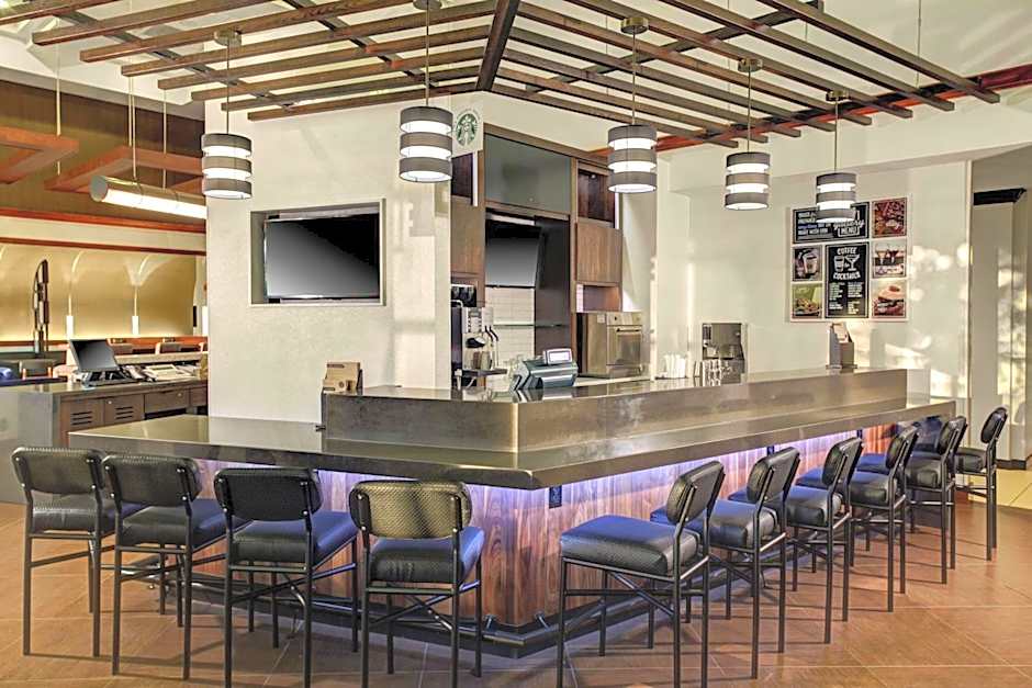 Hyatt Place Pittsburgh Airport/Robinson Mall