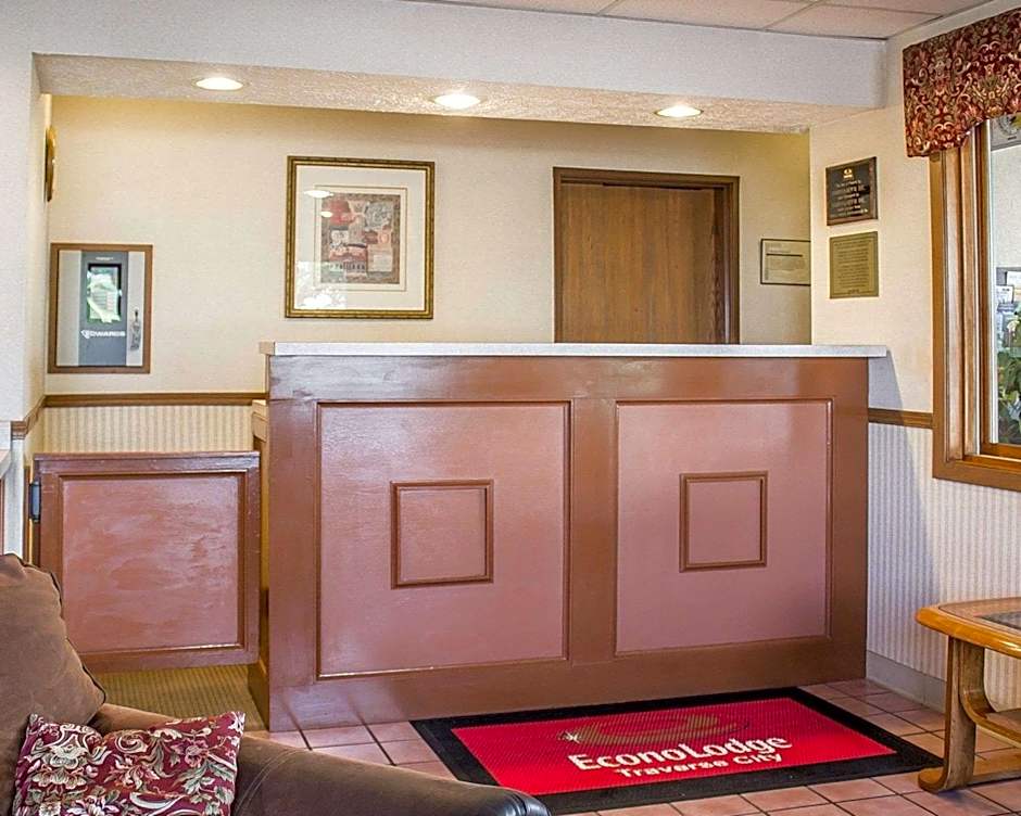 Econo Lodge Traverse City