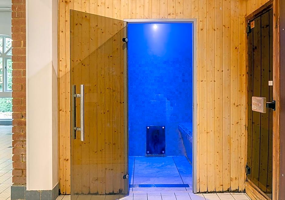 Hogs Back Hotel & Spa