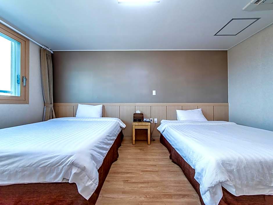 Jungmoon City Hotel & J-hill Hotel