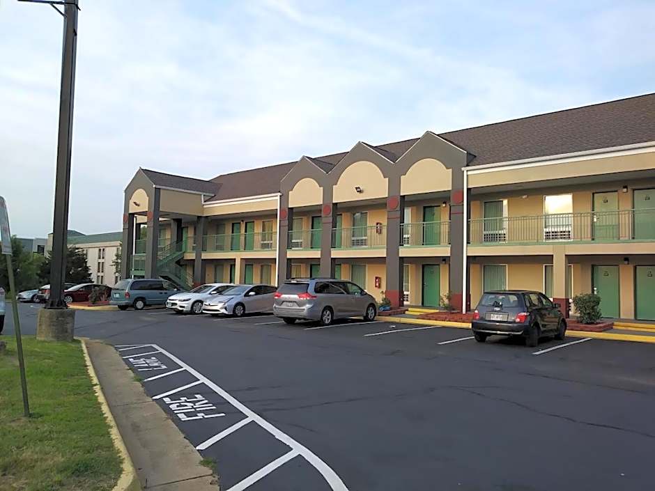 Super 8 by Wyndham Stafford