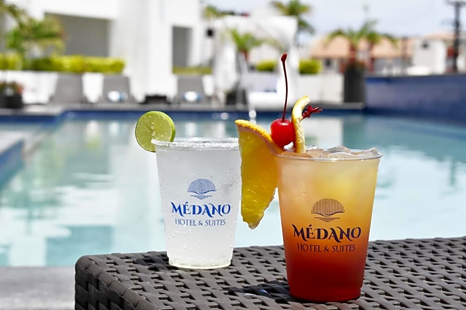 Medano Hotel and Suites