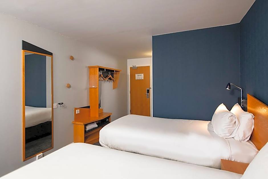 Holiday Inn Express Gloucester By IHG