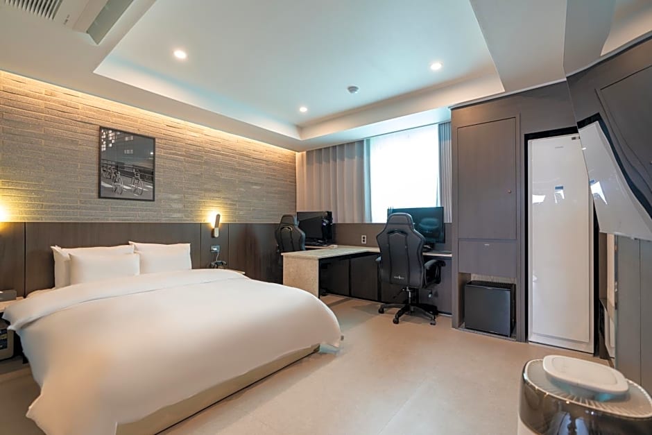 Jecheon Hound Hotel