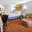 Days Inn & Suites by Wyndham Williamsburg Colonial