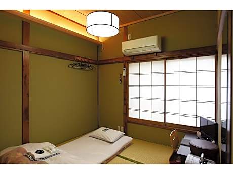 Japanese Style Single Room with Shared Bathroom