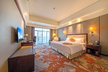 Executive 1 Bed Room with 180 Degree Scenic View