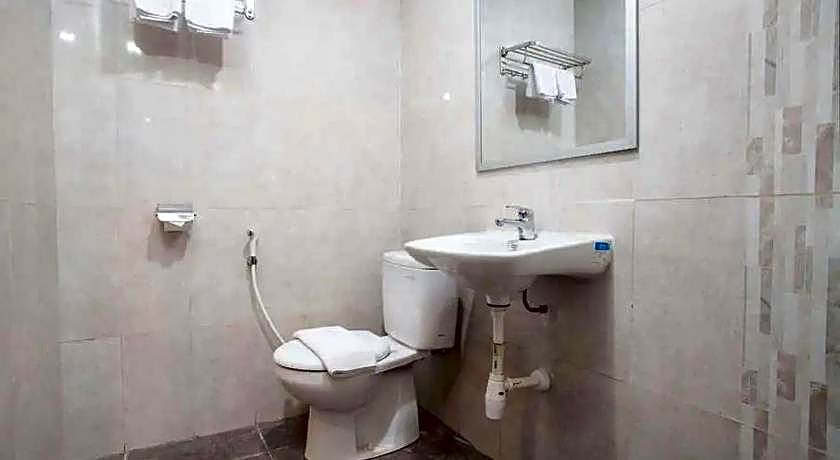 RedDoorz Premium @ Jalan Cengkeh Malang