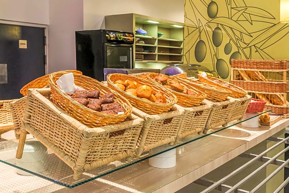 Ibis Oran Les Falaises