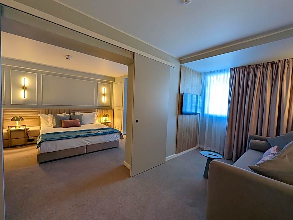 Photo 1 of 3 of Suite, Sea View