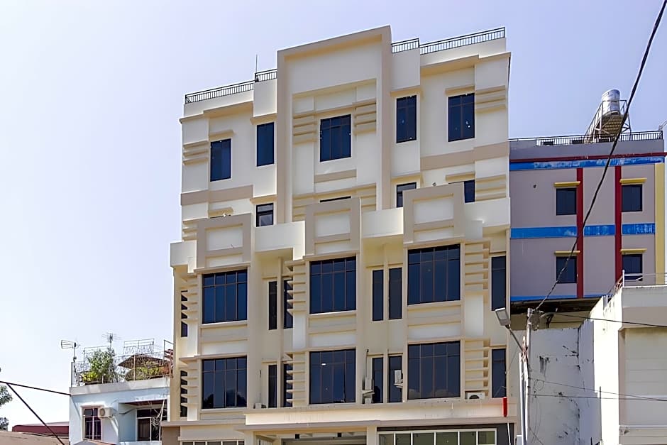 RedDoorz Plus @ Paal 2 Manado