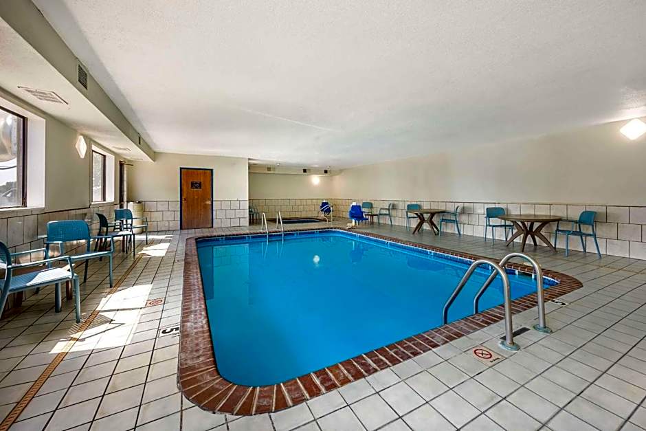 Sleep Inn & Suites Salina I-135