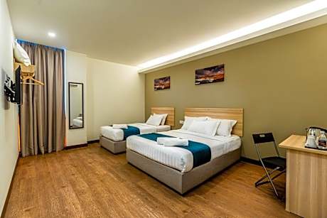 Deluxe Triple Room (Luggage Elevator Only)