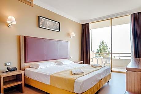 Superior Double or Twin Room with Sea View - Separate Building