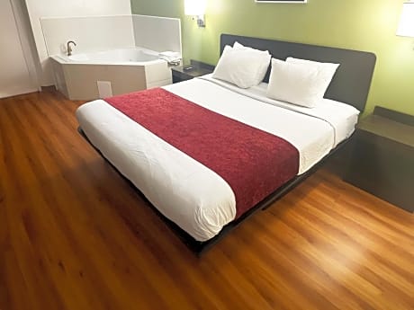 Deluxe Suite with Spa Bath