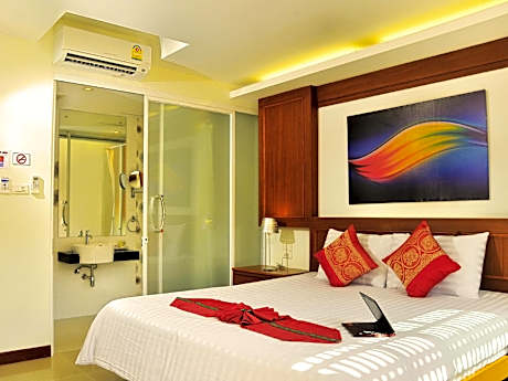 Deluxe King Bed