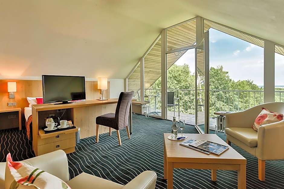 Photo 1 of 7 of Suite