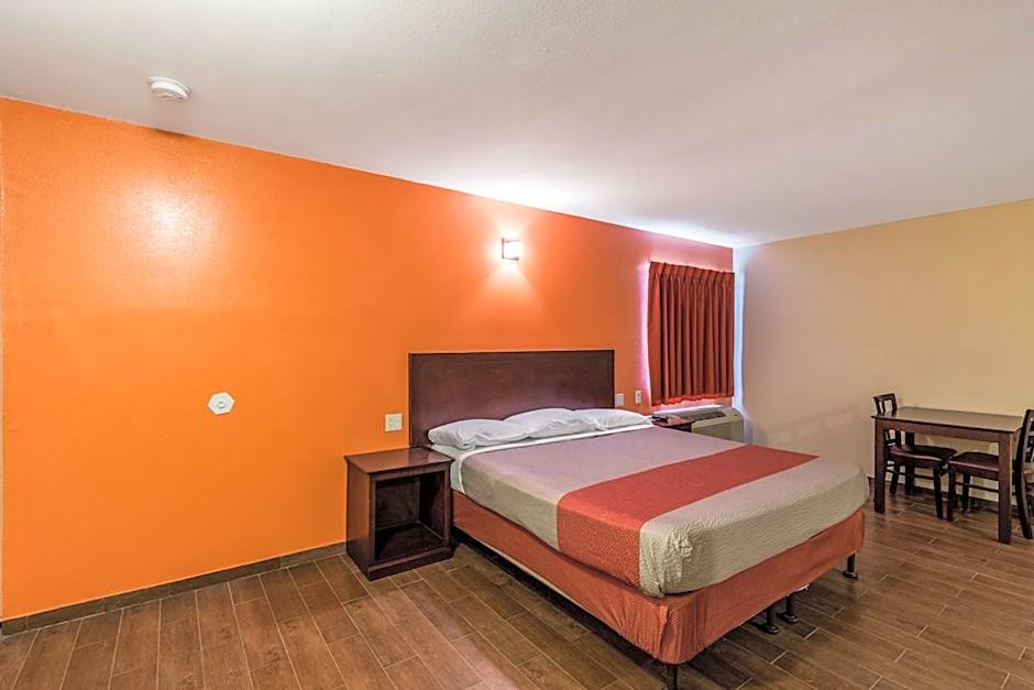 Motel 6-Blythe, CA - South