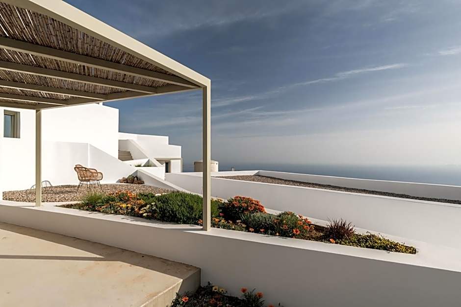 Blu Dot Tinos