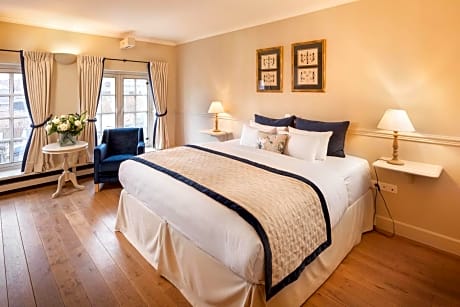 Royal Executive Room with Canal View