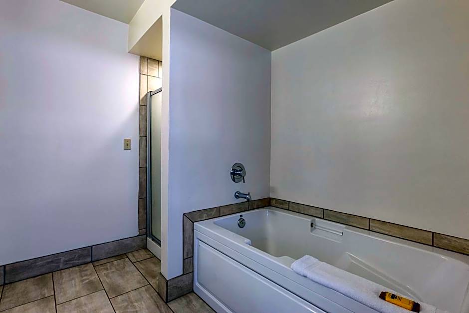 Best Western Plus Scottsdale Thunderbird Suites