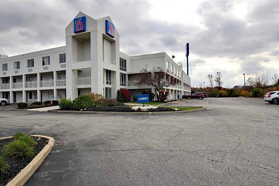 Motel 6 - Cleveland - Willoughby