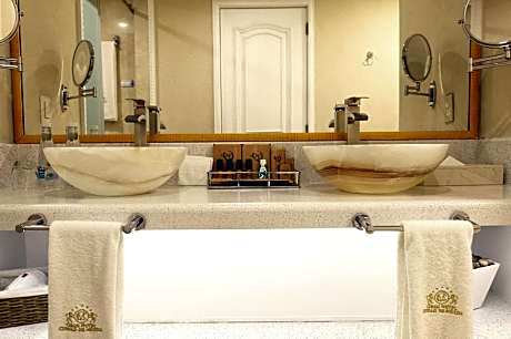 Master Suite Zocalo View (1 King Bed)