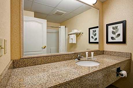 Queen Suite with Two Queen Beds - Non Smoking