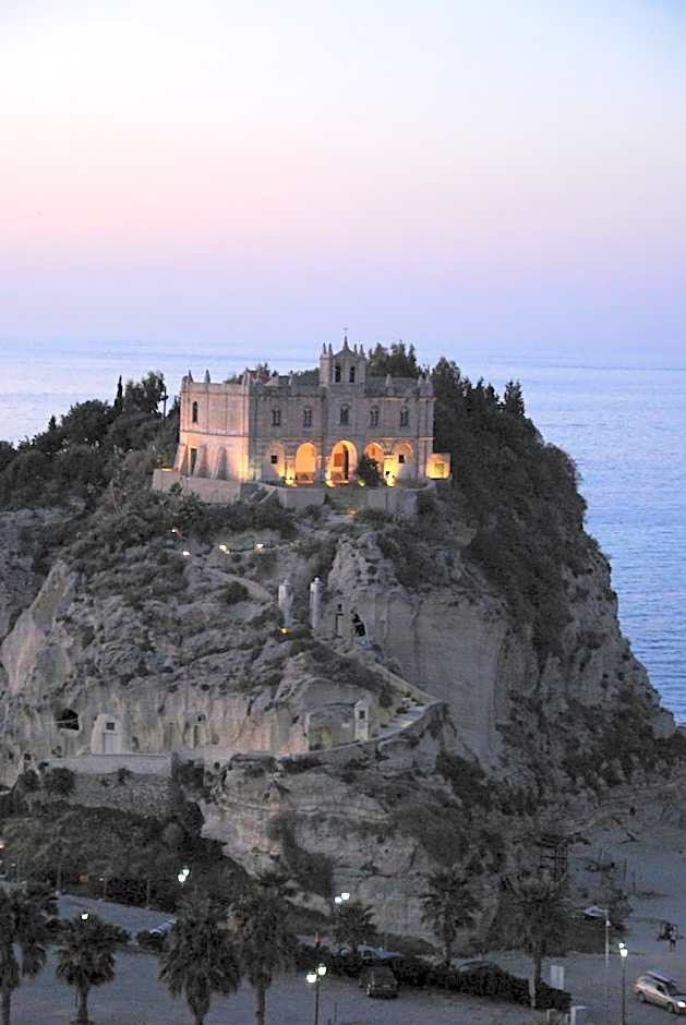 Residence Hotel La Taverna