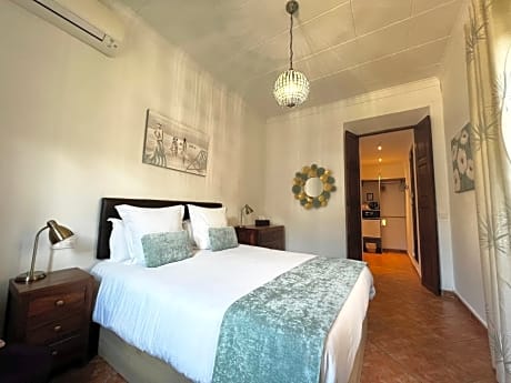Deluxe Double Room with Mountain View