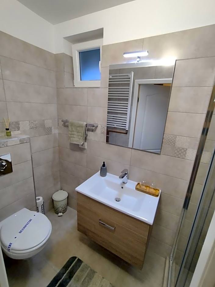 FRIENDS Studios - Central Station - Self check-in