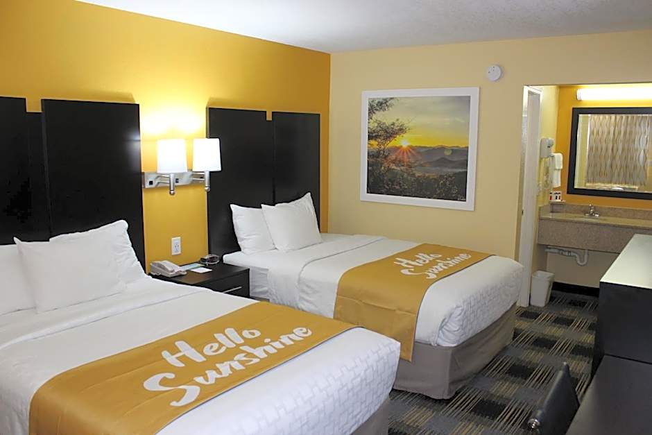 Days Inn by Wyndham Canton