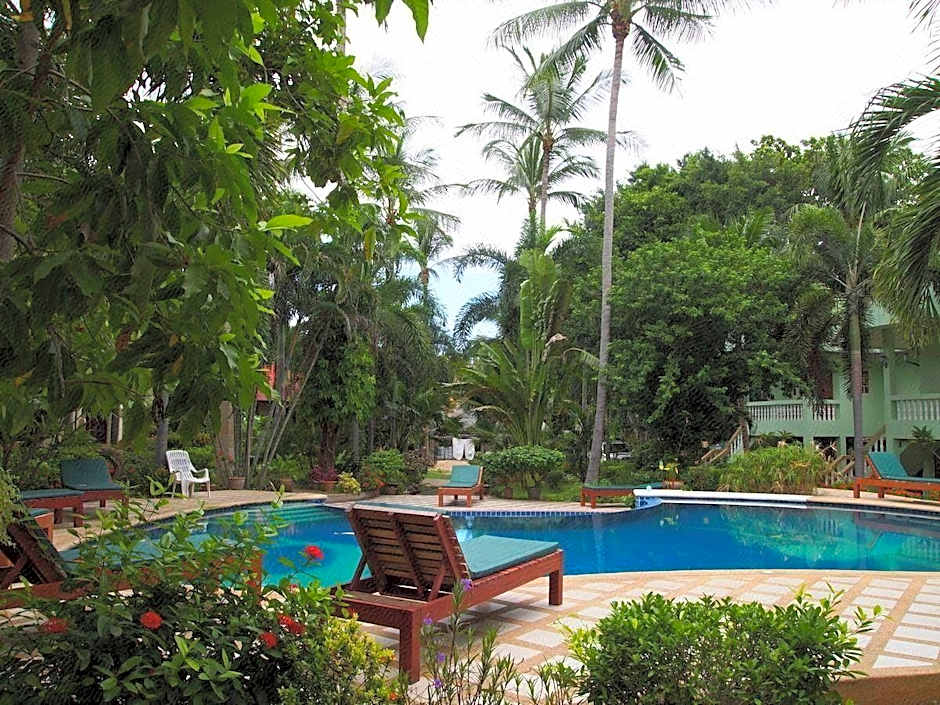 Rattana Guesthouse & Bungalow