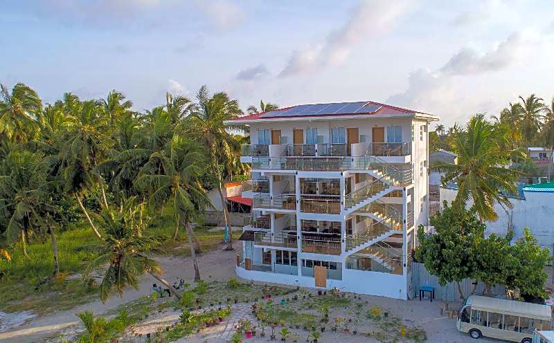 Reef Edge Thulusdhoo