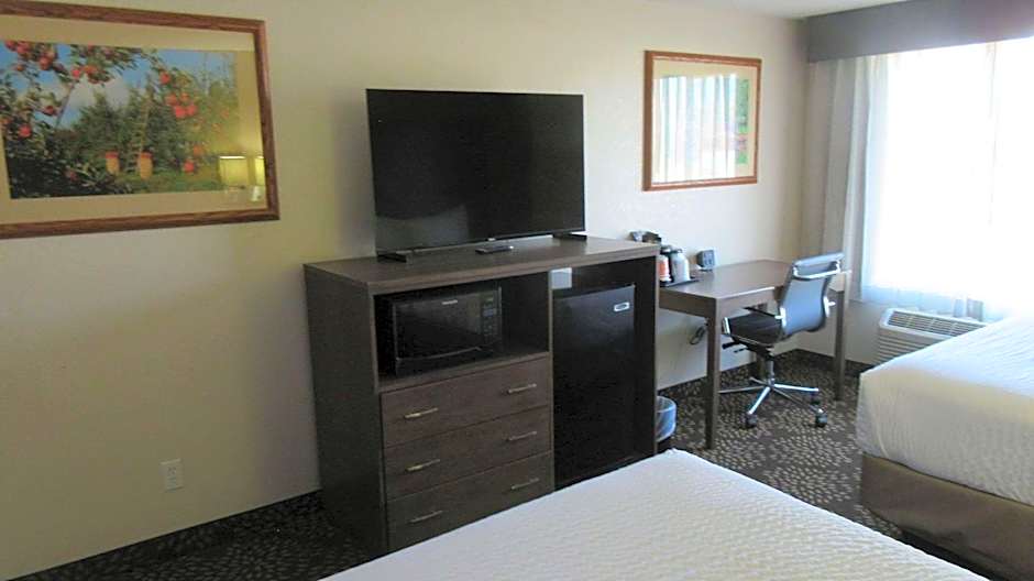 Clarion Pointe Wenatchee