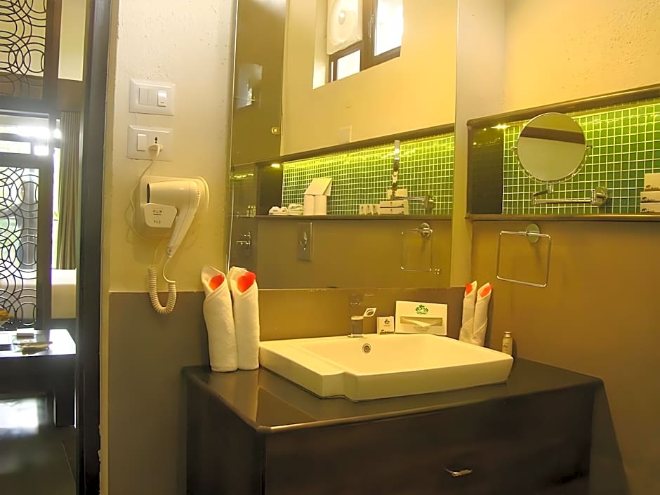 The Mountain Courtyard