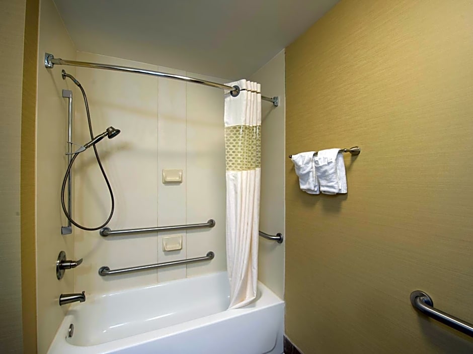 Hampton Inn Cornelia