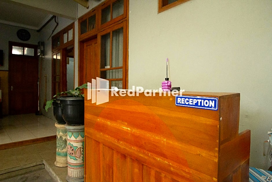 De Kost Solo Mitra RedDoorz