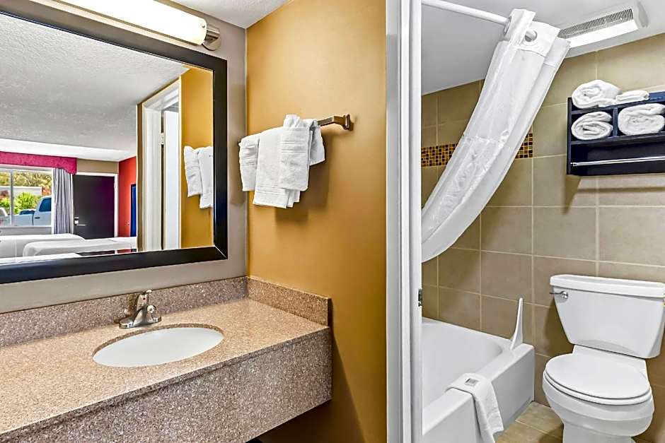 Days Inn by Wyndham Elko