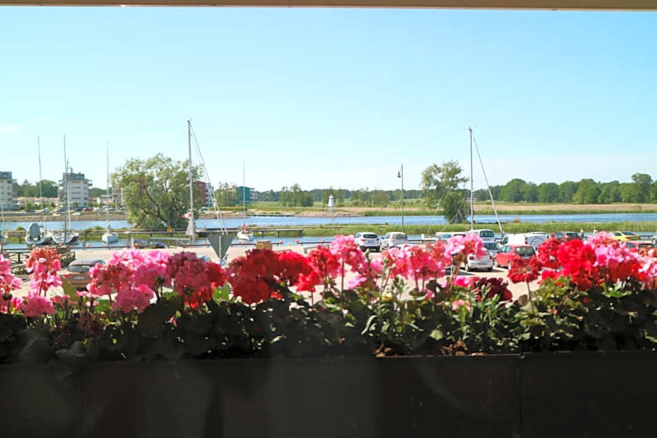 Vänerport Lakefront Hotell