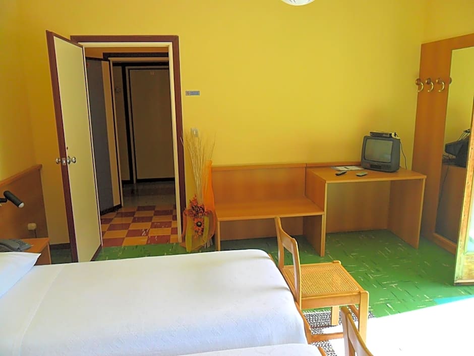 Albergo Motel Dosdè B&B