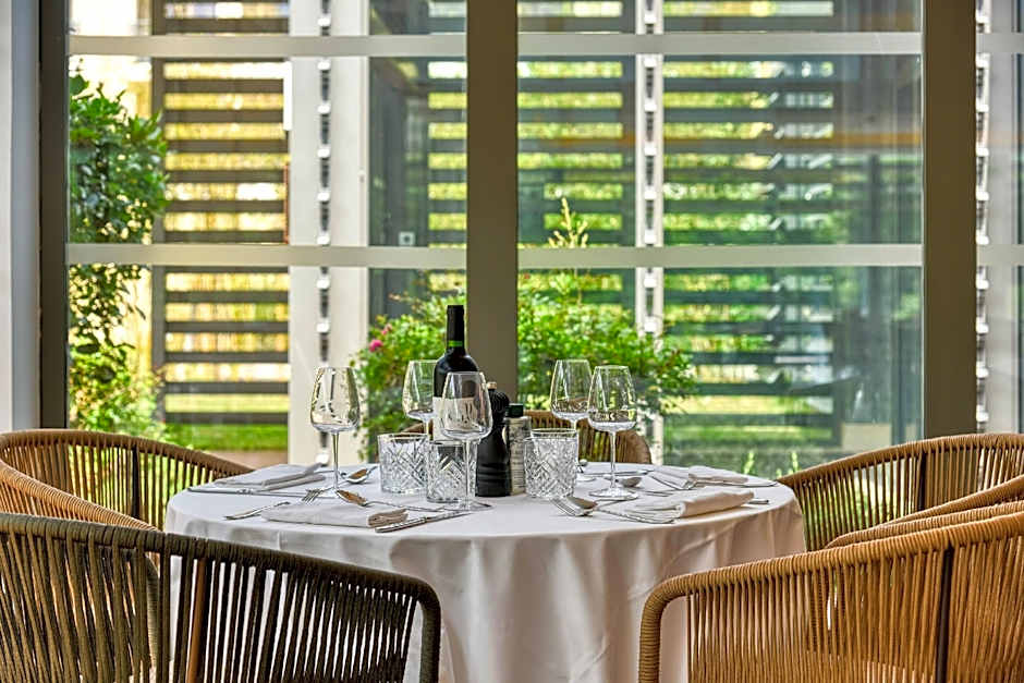 Zenitude Hotel la Valadiere, an Ascend Collection Hotel