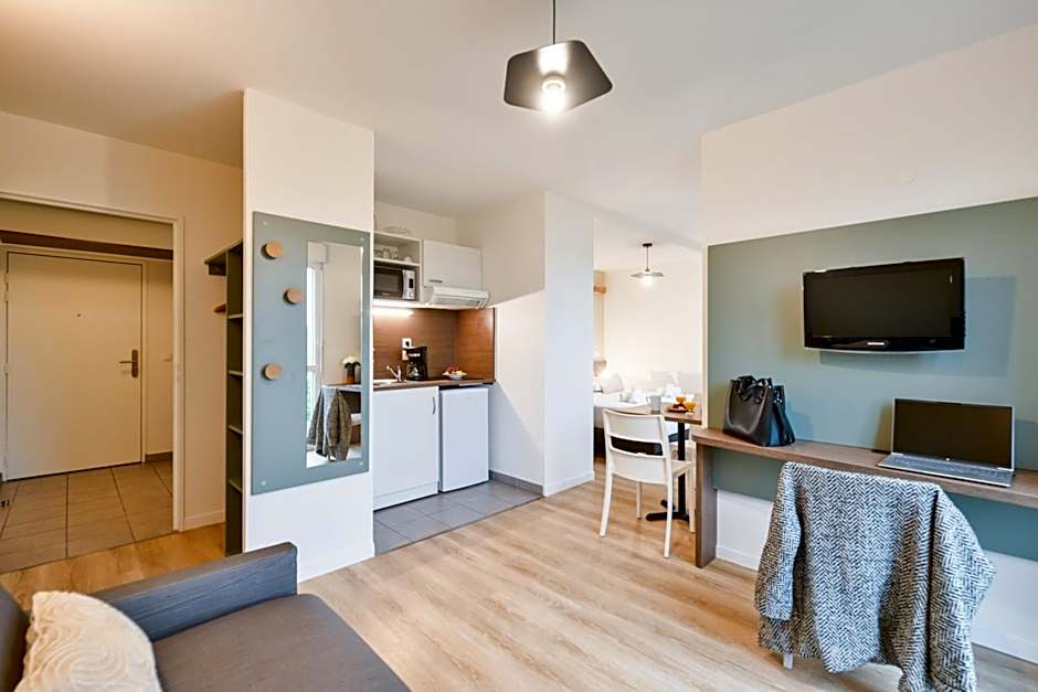 Comfort Aparthotel Versailles, St Cyr l&#x27;Ecole